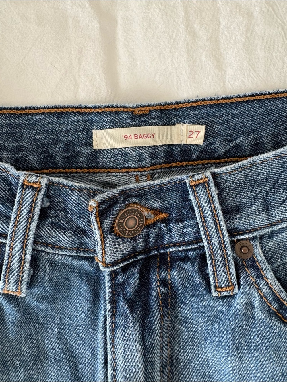LEVIS '94 Baggy Women's Jeans - Worn Memory